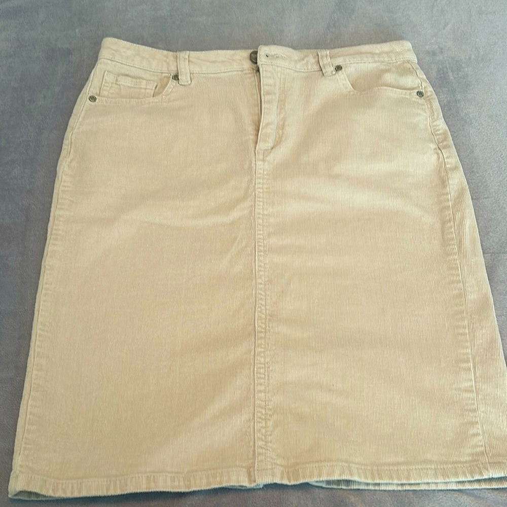 Jones New York corduroy skirt.